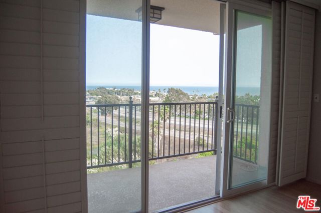 23901 Civic Center Way, Malibu CA: https://media.crmls.org/mediaz/475ef239-b42d-4792-8410-b59d12992068.jpg
