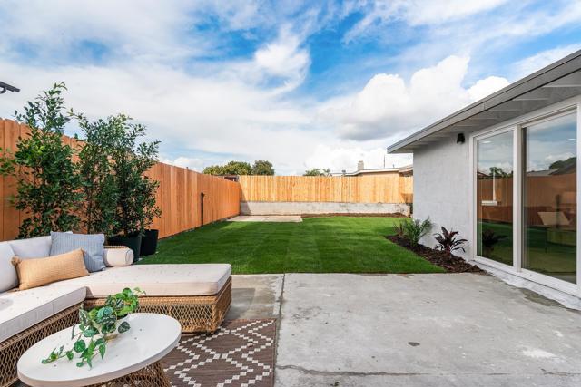 Detail Gallery Image 23 of 29 For 4949 Luna Dr, Oceanside,  CA 92057 - 3 Beds | 2 Baths