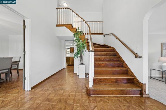3938 Los Arabis Dr, Lafayette CA: https://media.crmls.org/mediaz/4760978e-5ed2-4395-907e-a9d4161b229c.jpg