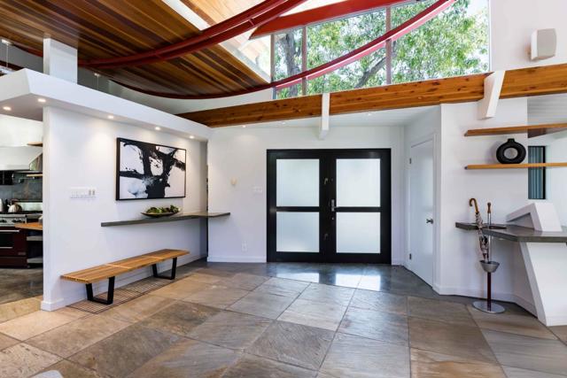 3865 Mumford Place, Palo Alto CA: https://media.crmls.org/mediaz/4760e55c-53dd-4b93-a70f-d597b6b47d15.jpg