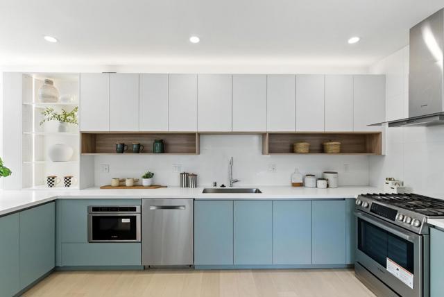 1815 18th Avenue, San Francisco CA: https://media.crmls.org/mediaz/4761761a-4f70-4964-8690-d432bf34abcc.jpg
