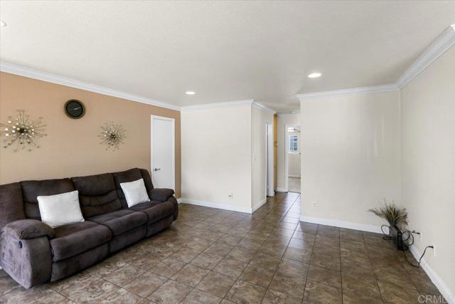 390 N 1st Street, El Cajon CA: https://media.crmls.org/mediaz/47618e8f-c772-4d43-87b3-e435254a46eb.jpg