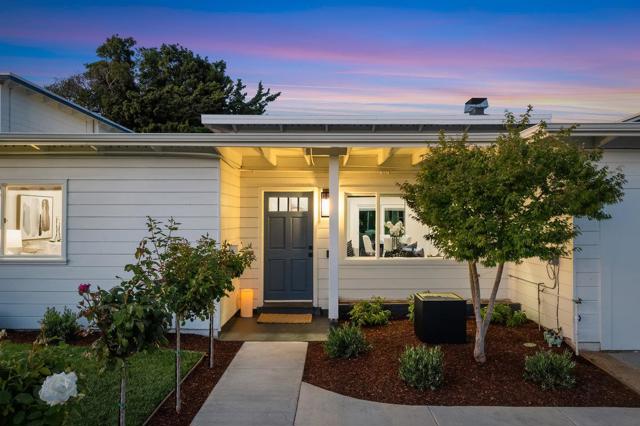 609 Fallon Avenue, San Mateo CA: https://media.crmls.org/mediaz/4761e8bd-04b6-426a-81bd-a770851dd3f0.jpg