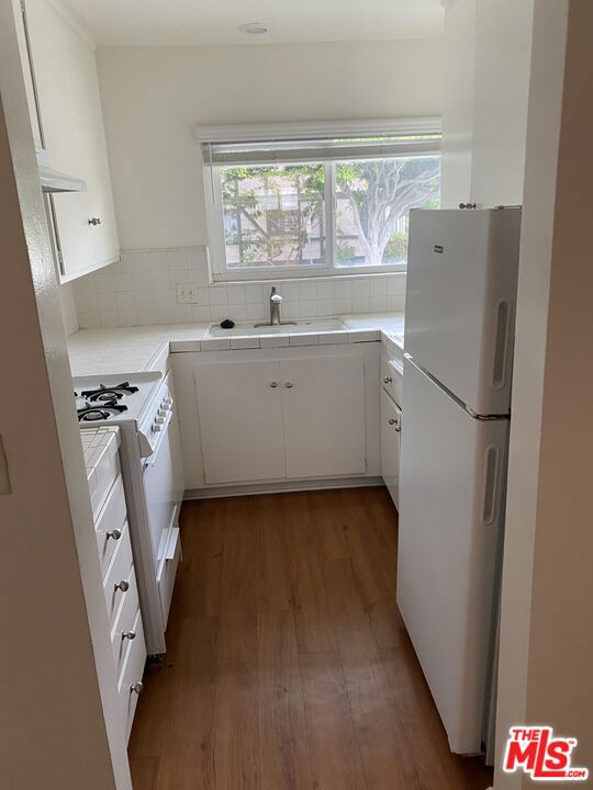 4244 Duquesne Avenue, Culver City CA: https://media.crmls.org/mediaz/47628a88-48db-4c69-919e-aed8fca3b153.jpg
