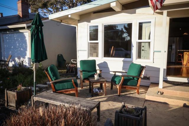 108 Santa Cruz Avenue, Aptos CA: https://media.crmls.org/mediaz/4762bb4e-8a63-49d7-aafe-d9bf6e22837c.jpg