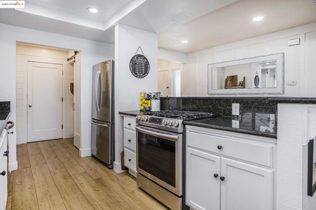 1550 Trawler St, Discovery Bay CA: https://media.crmls.org/mediaz/4762c140-46d5-40e2-97f5-a00c9df2a9bd.jpg