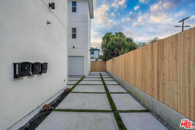 5832 David Avenue, Culver City CA: https://media.crmls.org/mediaz/47638b9b-476a-406c-a29a-cfb4e9e08abc.jpg