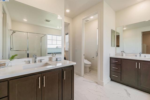 2002 Davoli Ct, San Ramon CA: https://media.crmls.org/mediaz/4763b60e-0298-417f-b972-1ab139c3b230.jpg