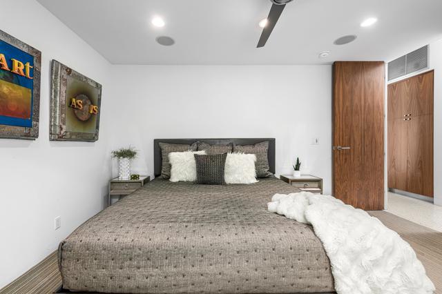 633 N Belardo Road, Palm Springs CA: https://media.crmls.org/mediaz/4763d0e1-b94c-46c1-b9a4-212cc1746718.jpg
