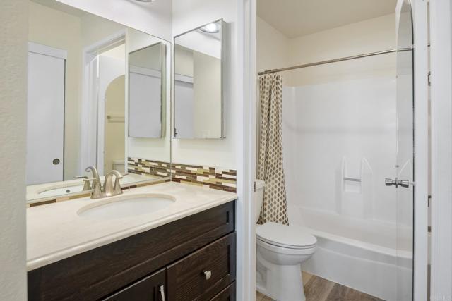 Image 23 of 32 For 2403 La Costa Avenue C