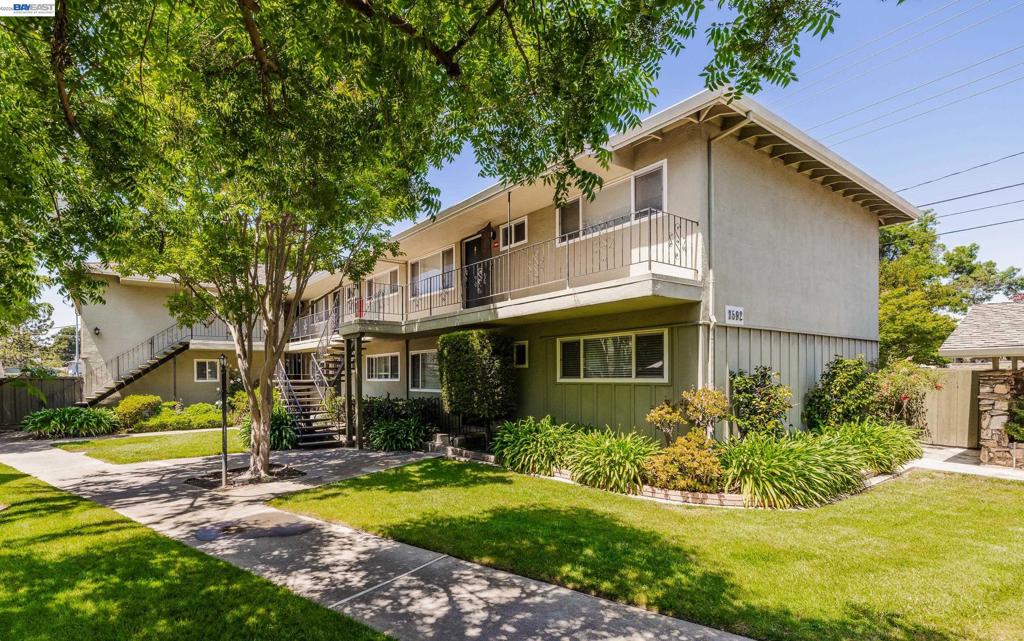 3592 Payne Ave #6