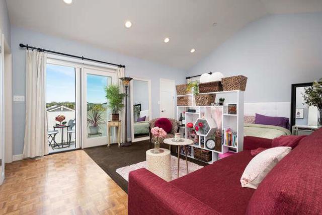 2044 Fairmont Drive, San Mateo CA: https://media.crmls.org/mediaz/47675f32-000d-40cd-9de5-9d12abd69c6d.jpg