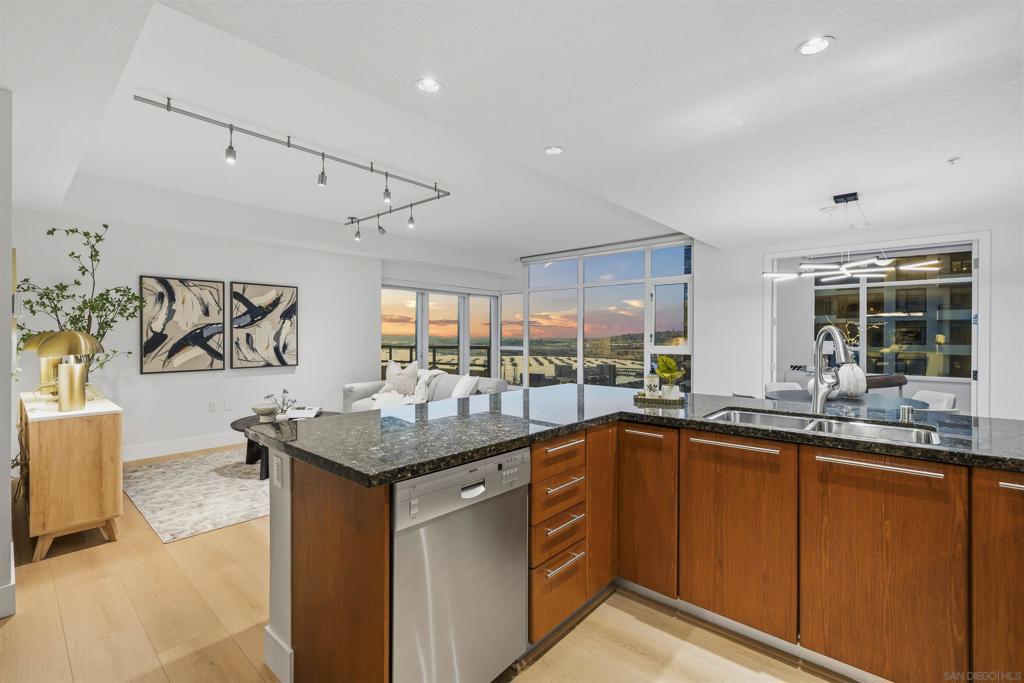1199 Pacific Hwy - photo 13