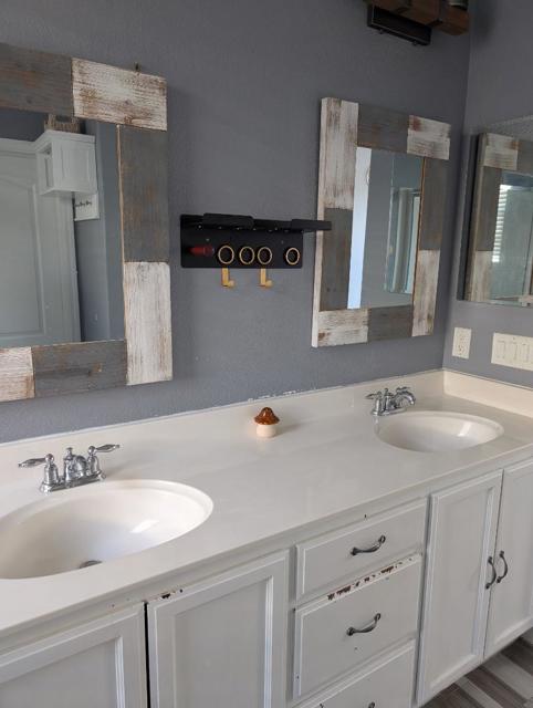 4972 Madamin Way, Sacramento CA: https://media.crmls.org/mediaz/4769a4a8-0ee4-438f-a43e-21e27456a49a.jpg