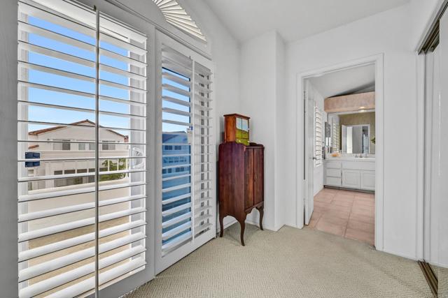 4981 Lamia Way, Oceanside CA: https://media.crmls.org/mediaz/4769b21f-f15b-4287-be03-58e1ae844a32.jpg