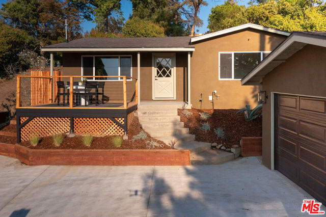 1336 Armadale Avenue, Los Angeles CA: https://media.crmls.org/mediaz/4769bd2b-6637-4a1e-b2fc-bcaa421f5616.jpg