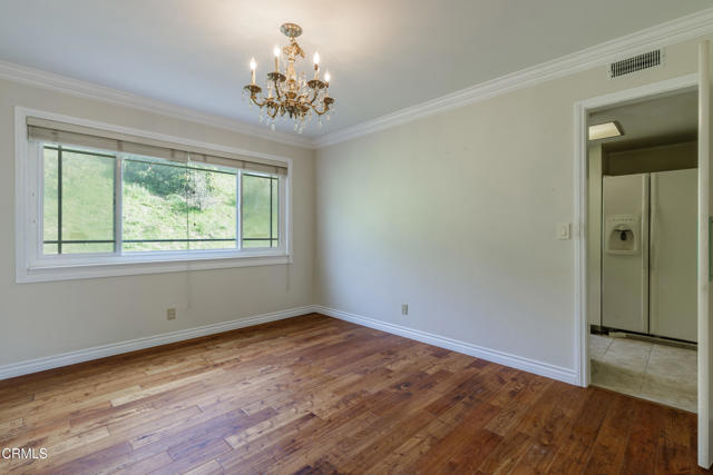 5991 Canon Court, Ventura CA: https://media.crmls.org/mediaz/4769be03-95ee-420e-b5c2-01a2ca53893e.jpg