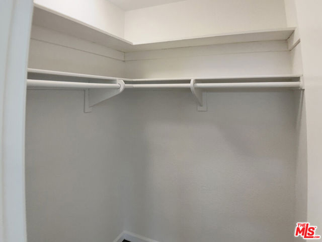 24932 Tree Avenue, Mission Viejo CA: https://media.crmls.org/mediaz/4769fbaa-119f-4173-87a7-2f84760850b9.jpg