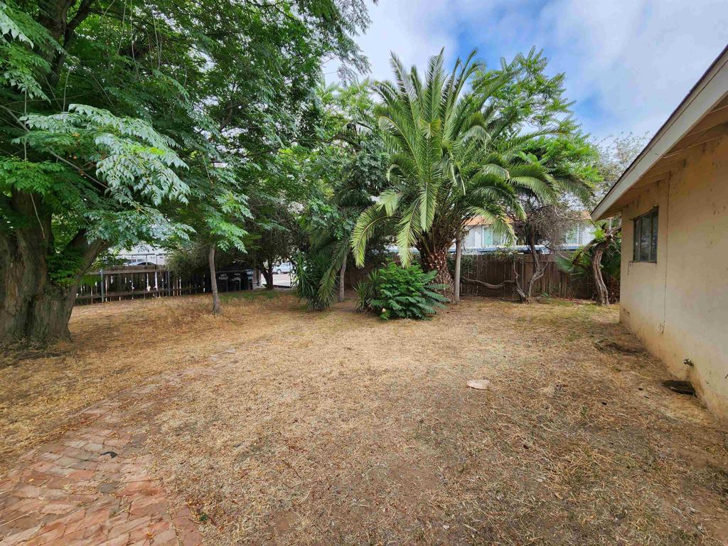664 Fig St - photo 9