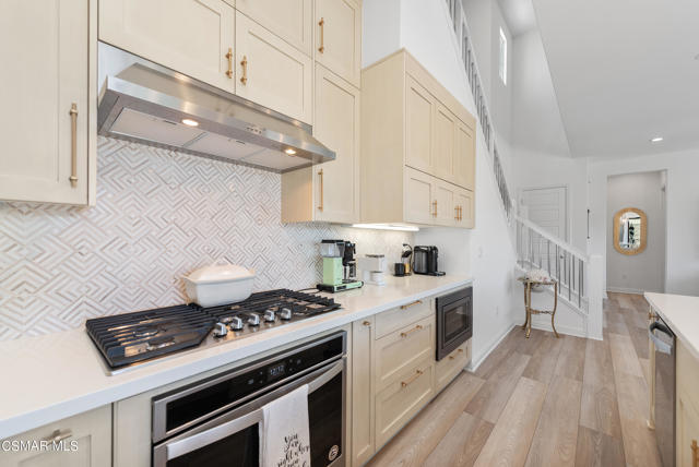 20843 Acorn Circle, Porter Ranch CA: https://media.crmls.org/mediaz/476bd4c3-2e00-4471-ab65-32a2e4730895.jpg