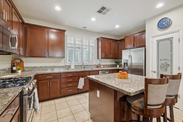 206 Gold Court, Scotts Valley CA: https://media.crmls.org/mediaz/476c3033-a7db-4aa4-9e5c-980620335763.jpg
