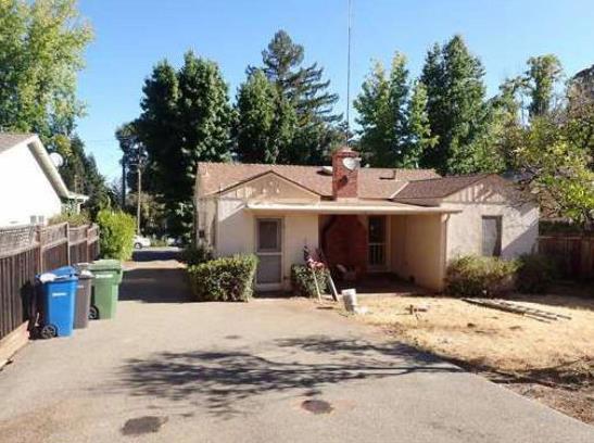 14486 Oak Place, Saratoga CA: https://media.crmls.org/mediaz/476cfdca-dda1-466c-a9fc-091c62c4b623.jpg
