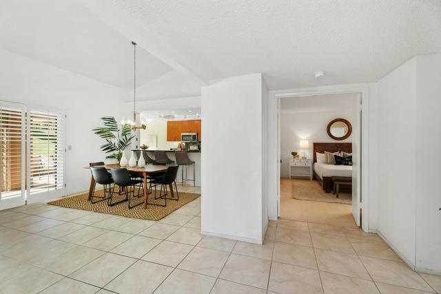 73481 Poinciana Place, Palm Desert CA: https://media.crmls.org/mediaz/476d4c9a-e75d-4df8-93f9-3389838a0f71.jpg