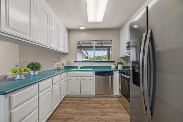 4919 Stafford Place, Newark CA: https://media.crmls.org/mediaz/476da6c8-d4cf-4894-a83b-f5f8d24c740f.jpg
