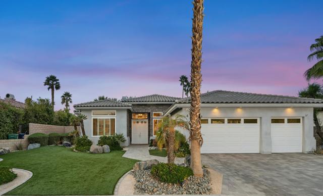 6 Taylor Avenue, Palm Desert CA: https://media.crmls.org/mediaz/476df895-d6ab-4ece-92bf-b73bfdf993c1.jpg