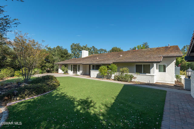 1251 Calle Las Casas, Thousand Oaks CA: https://media.crmls.org/mediaz/476ed4cb-3d0d-4ce6-b970-9f8b95e6d77c.jpg