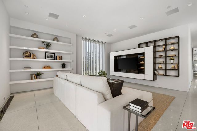 Image 11 of 33 For 12251 Castlegate Drive