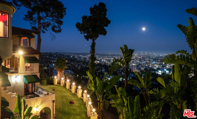 2200 Maravilla Drive, Los Angeles CA: https://media.crmls.org/mediaz/477085d2-ef18-4fd2-9cb5-c0a17b8d8ea5.jpg