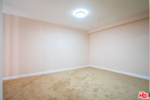 616 S Wilton Place, Los Angeles CA: https://media.crmls.org/mediaz/4770aaba-b56c-4fce-8d58-26777f3d1d83.jpg