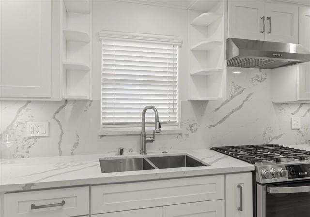 272 Clay Street, Monterey CA: https://media.crmls.org/mediaz/4770b2da-1234-46d1-abce-485e5d0c8c3f.jpg