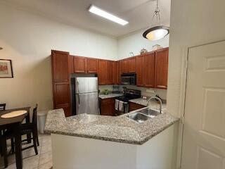 Image 7 of 12 For 78650 Avenue 42  1004