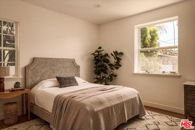 630 Brooks Avenue, Venice CA: https://media.crmls.org/mediaz/4770d632-2657-472d-932b-4e9a1fb8f3a5.jpg