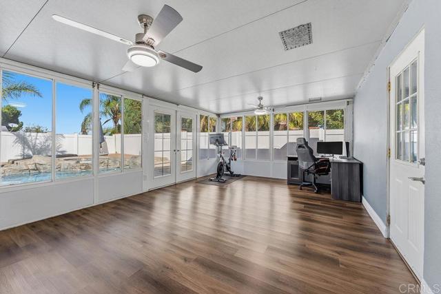 927 Cottonwood Court, Corona CA: https://media.crmls.org/mediaz/47716f74-e785-4b30-9687-9b49a5b4b4b0.jpg