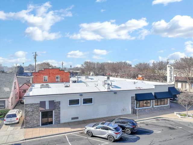 561 1St St, Brentwood CA: https://media.crmls.org/mediaz/4771ab4a-5467-447b-9a8f-36d9455e8a24.jpg