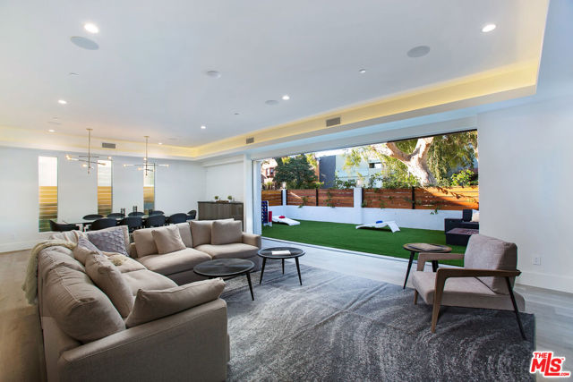 6066 Saturn Street, Los Angeles CA: https://media.crmls.org/mediaz/4771c290-262b-4f11-99c5-2a78ec129cff.jpg