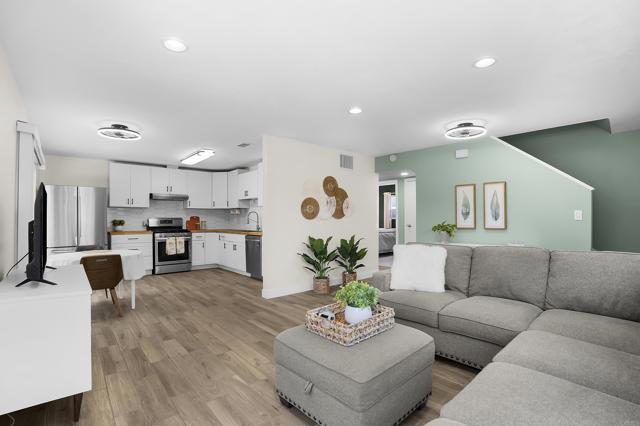 4091 Galbar Street, Oceanside CA: https://media.crmls.org/mediaz/47723d7f-2eb3-4a45-a20e-fc032a734aba.jpg