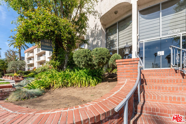 Drew Fenton | 836 S Bundy Drive Los Angeles CA | MLS: 7113379