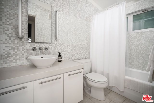 1076 Cheltenham Road, Santa Barbara CA: https://media.crmls.org/mediaz/4773f4d8-6547-4631-8468-a0fefa8a8949.jpg
