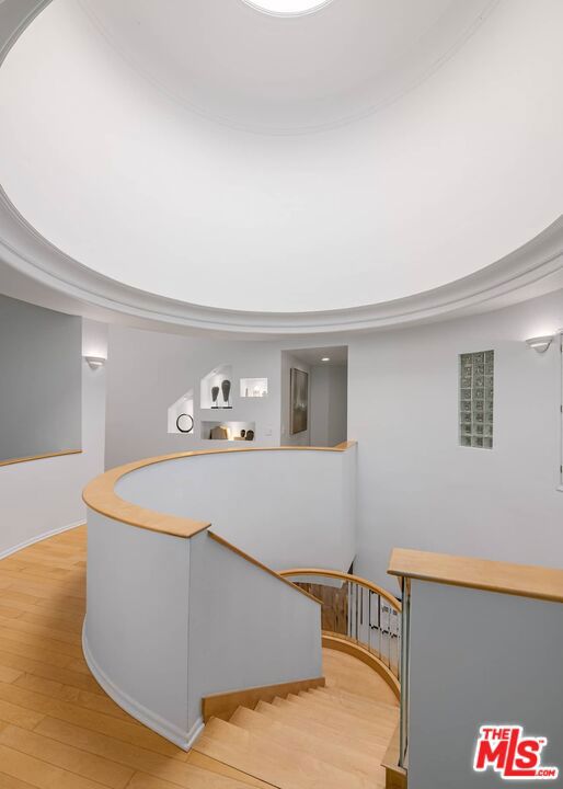 17765 Camino De Yatasto, Pacific Palisades CA: https://media.crmls.org/mediaz/477407d6-2ece-4173-93dc-995d74706daf.jpg
