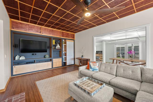 1971 Ebers Street, San Diego CA: https://media.crmls.org/mediaz/4774d39d-9674-4971-a447-bbc95e0bb4d2.jpg