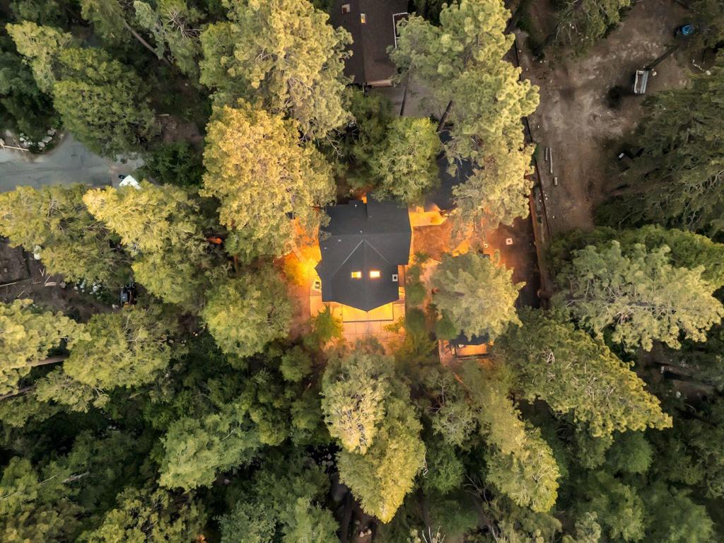 https://media.crmls.org/mediaz/4774eec1-e0c6-4c00-86ca-d6b61747e201.jpg?preset=X-Large