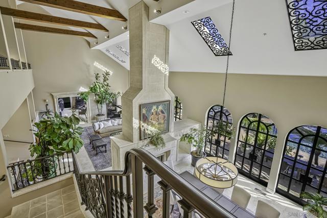 5305 La Crescenta, Rancho Santa Fe CA: https://media.crmls.org/mediaz/4776a125-e0f2-493f-805c-b98fc1fb5538.jpg