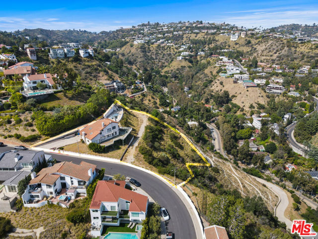 1848 CRESCENT HEIGHTS Boulevard, Los Angeles, California 90069, 4 Bedrooms Bedrooms, ,3 BathroomsBathrooms,Single Family Residence,For Sale,CRESCENT HEIGHTS,24433247