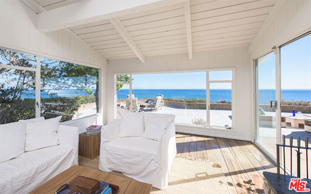 28028 SEA LANE Drive, Malibu CA: https://media.crmls.org/mediaz/47786503-1343-4ba5-890b-1b2046aeeafb.jpg