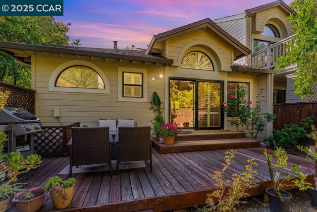 410 Beacon Ridge Lane, Walnut Creek CA: https://media.crmls.org/mediaz/477954dd-3335-41ef-bcb1-ecd801158e21.jpg