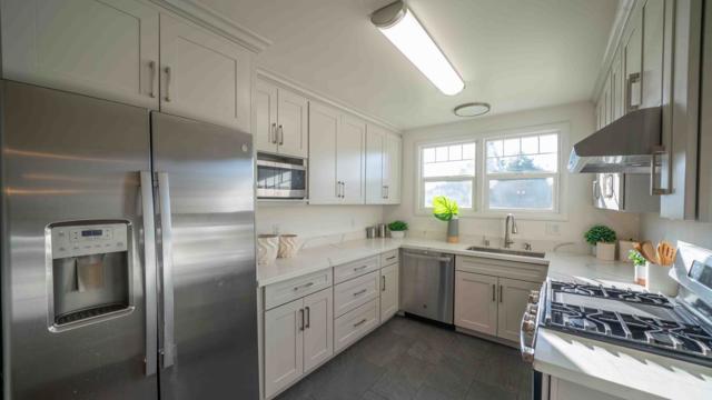 1091 Essex Avenue, Sunnyvale CA: https://media.crmls.org/mediaz/47796807-8412-4f30-812c-41fff43a1165.jpg
